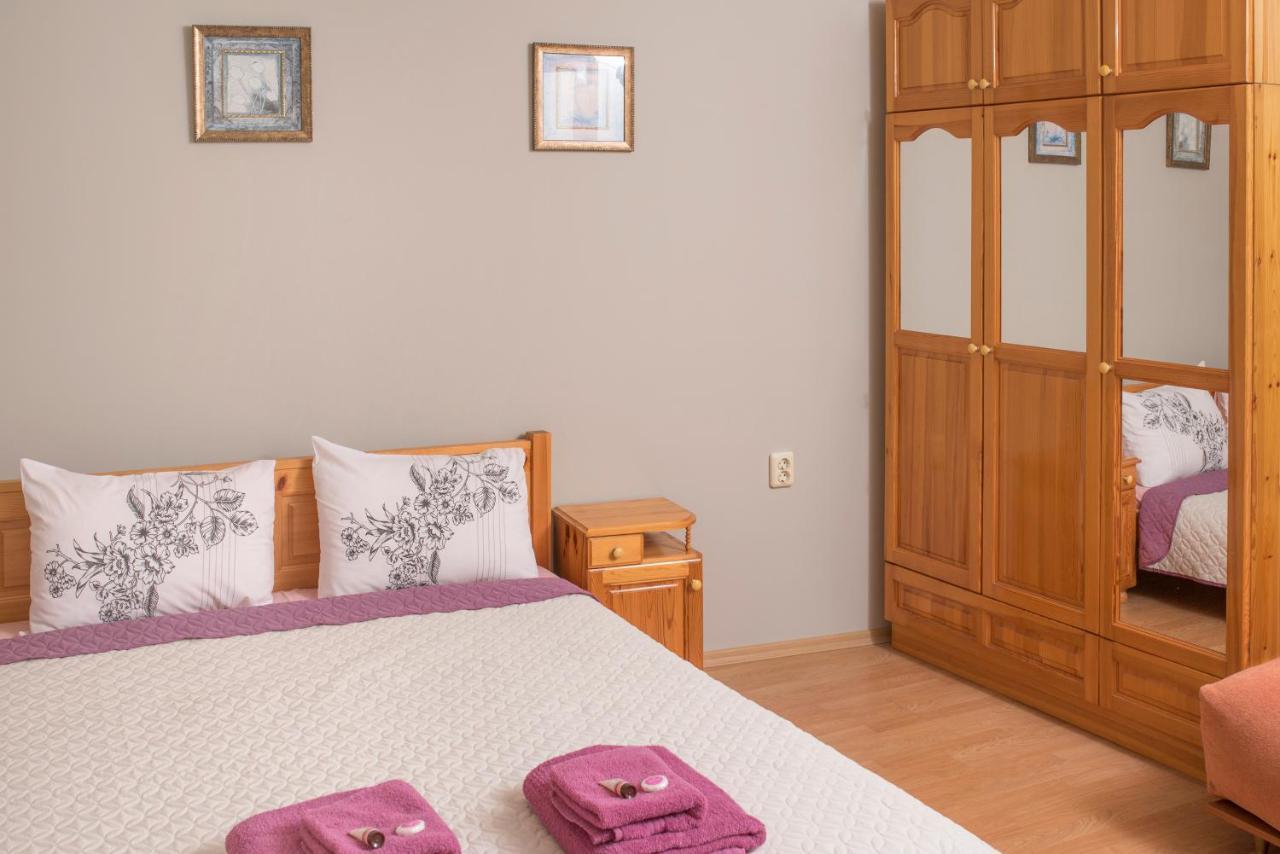 The Sunny Guest House Of Veliko Tarnovo-Amazing View, Top Location Екстер'єр фото
